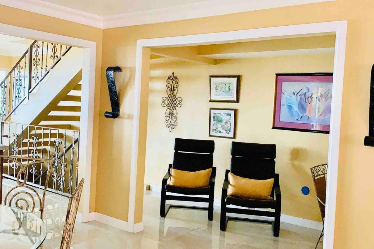 Bella Vista Villa Kingston Esterno foto